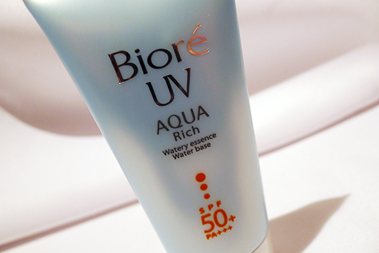 Biore UV Aqua Rich Watery Essence Sunscreen SPF 50/ PA+++ 