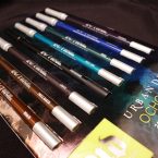 Urban Decay Ocho Loco 2 Swatches & Review