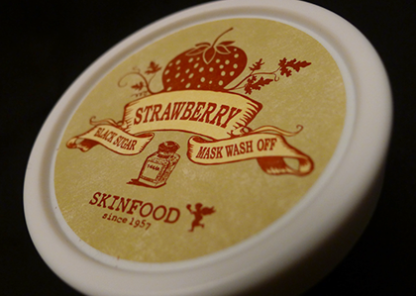 Skinfood Black Sugar Strawberry Wash-Off Mask