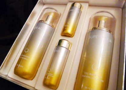 Missha Super Aqua Cell Renew Snail Skin Treatment and Essential Moisturizer Set